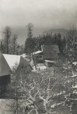 Rutarhof bei Neuschnee